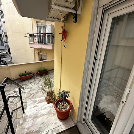 Castra *